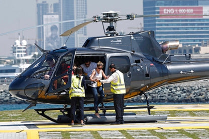 Абу-Даби: поездка на вертолете 17 минут