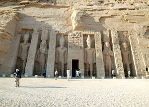 Luksor Çıkışlı Abu Simbel Turu