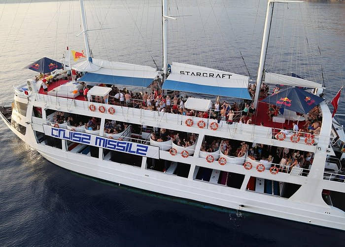 Starcraft-yacht
