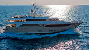 Xclusive Superyacht With Live Cooking Station & Premium Beverages