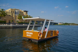 Pływająca kawiarnia Dream Boats w Dubaju