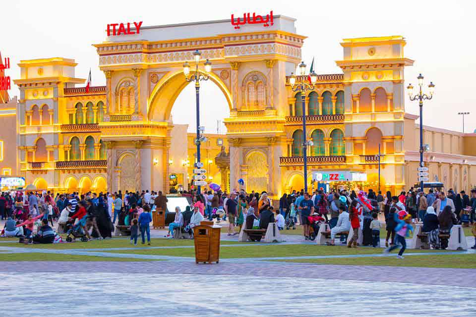 Dubai Combo: Global Village with AYA Universe Tickets - Tripventura