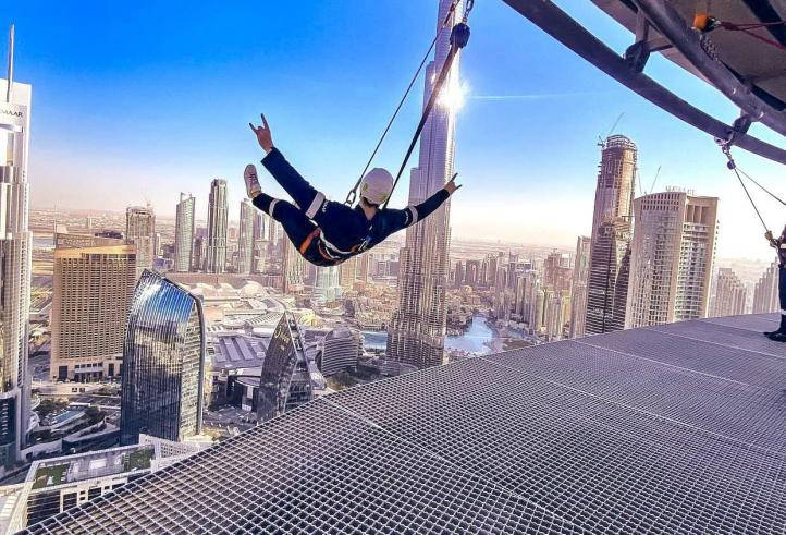 Dubai Sky Views Edge Walk