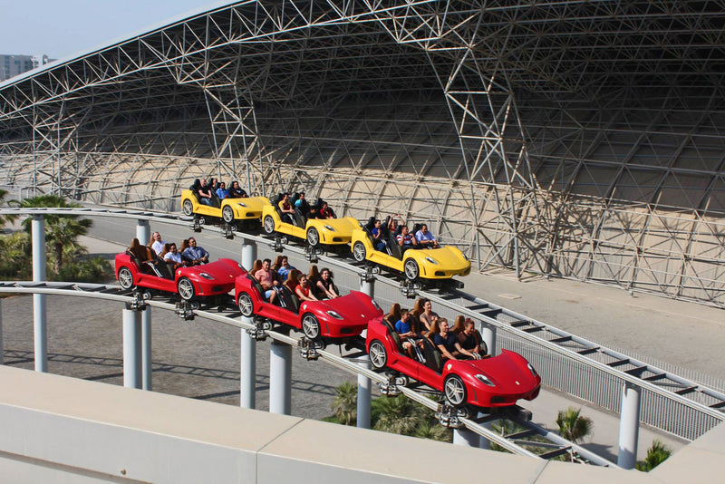 Ferrari World'de Roller Coaster