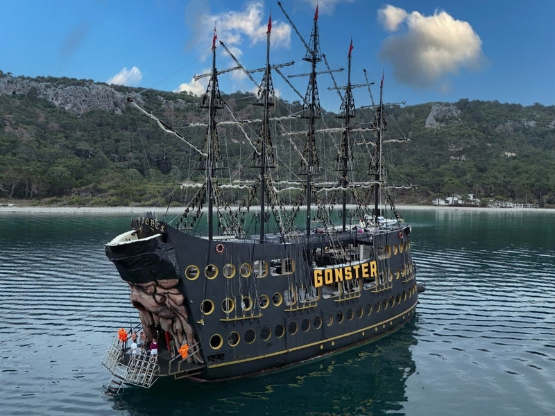 Gonster Pirate Boat Tour
