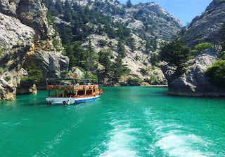 Boat sailing in Green Canyon 