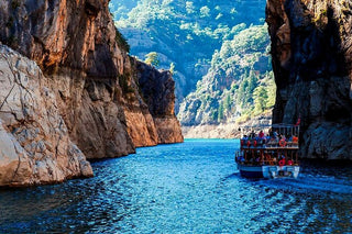 Boat sailing in Green Canyon 