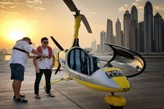 Men getting ready to fly in a Gyrocopter