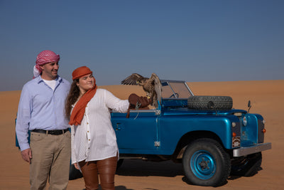 Пара с соколом