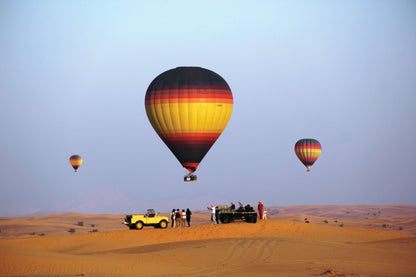 Полеты на воздушном шаре в Дубае, поездка на старинном автомобиле, международный завтрак и трансфер туда и обратно