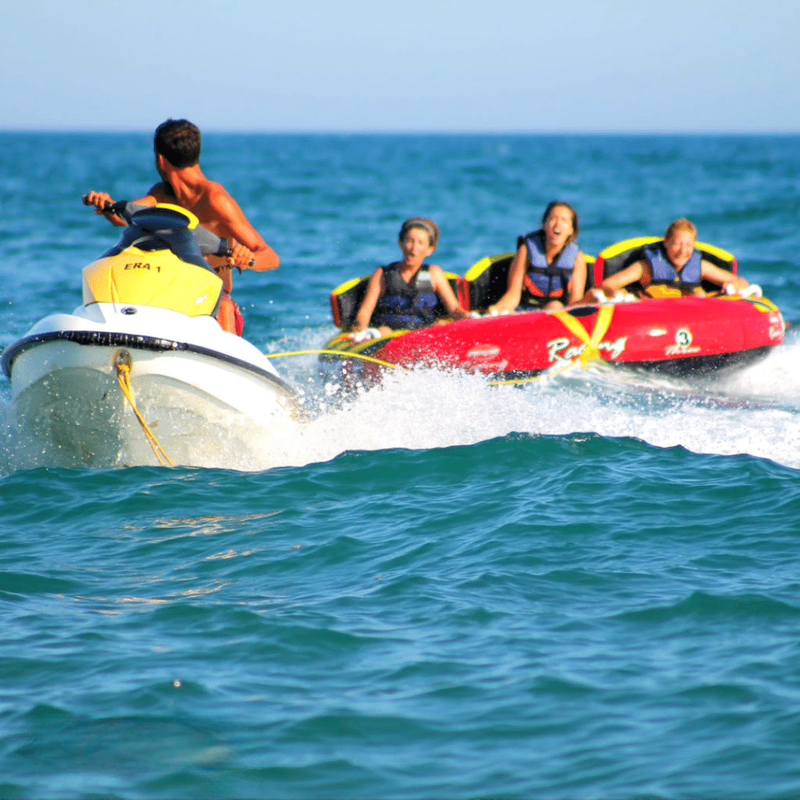 People enjoing jet ski in Alanya