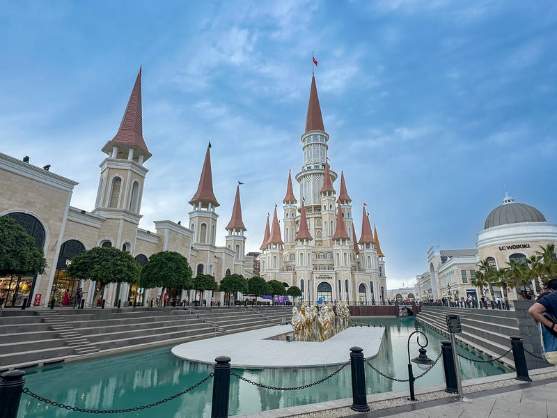 Full-Day Land of Legends Themepark Ticket & Night Show with Transfer from Belek 13