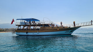 Boat Sailing in the ocean
