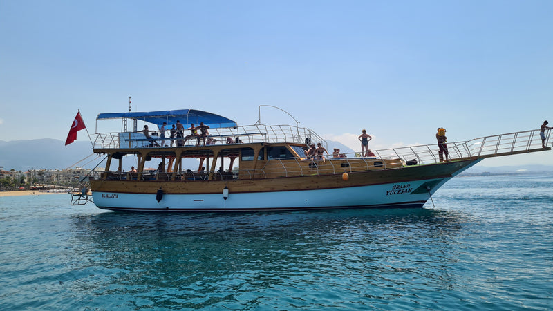 Boat Sailing in the ocean