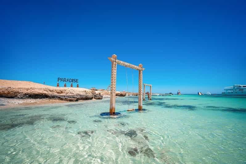 Paradise Island Snorkeling trip by boat