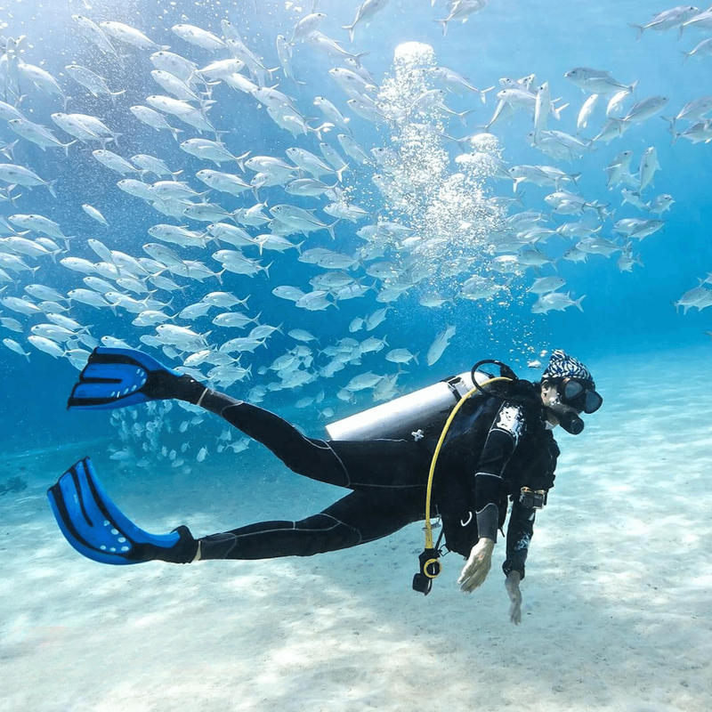Man scuba diving in Alanya