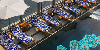 Sitting Area of Cloud 22 Rooftop Infinity Pool - Atlantis The Royal

