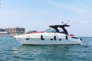 Dubai Oryx Yacht 