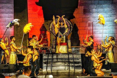 Hurgada Neverland Gösterisi ve Akşam Yemeği