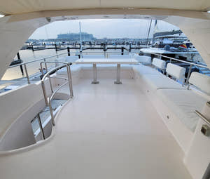 Interiør i luksusyachten Majesty 63ft

