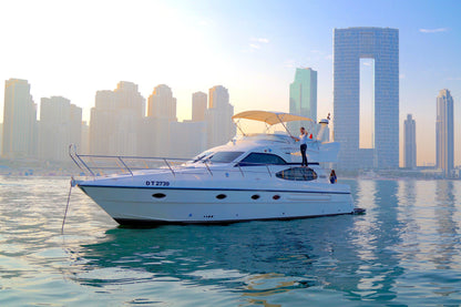 Dubai Marina Lüks AZIMUT Yat Yarım Gün Turu, Birçok Seçenek, Yemek, Transfer