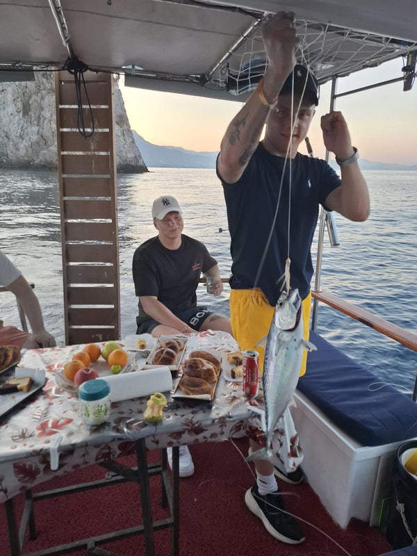 Alanya Fishing Boat Tour with Breakfast