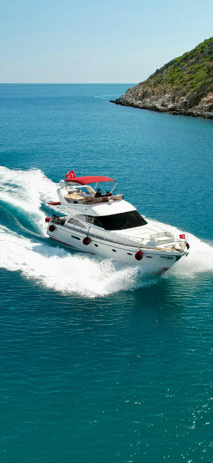 Khaleesi Deluxe Private Yacht Tour with Lunch & Soft Beverage