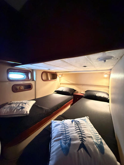 Khaleesi Deluxe Private Yacht Tour with Lunch & Soft Beverage