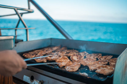Alanya Relaxing Boat Tour, BBQ Lunch, Unlimited Soft Drinks & Transfer