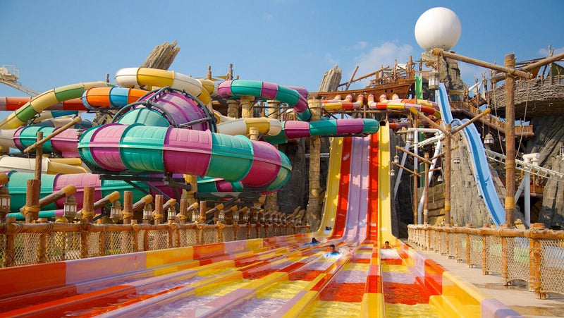 Yas Waterworld Abu Dabi'de Geziler
