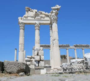 Kusadasi Daily Pergamon and Asklepion Tour - Tripventura