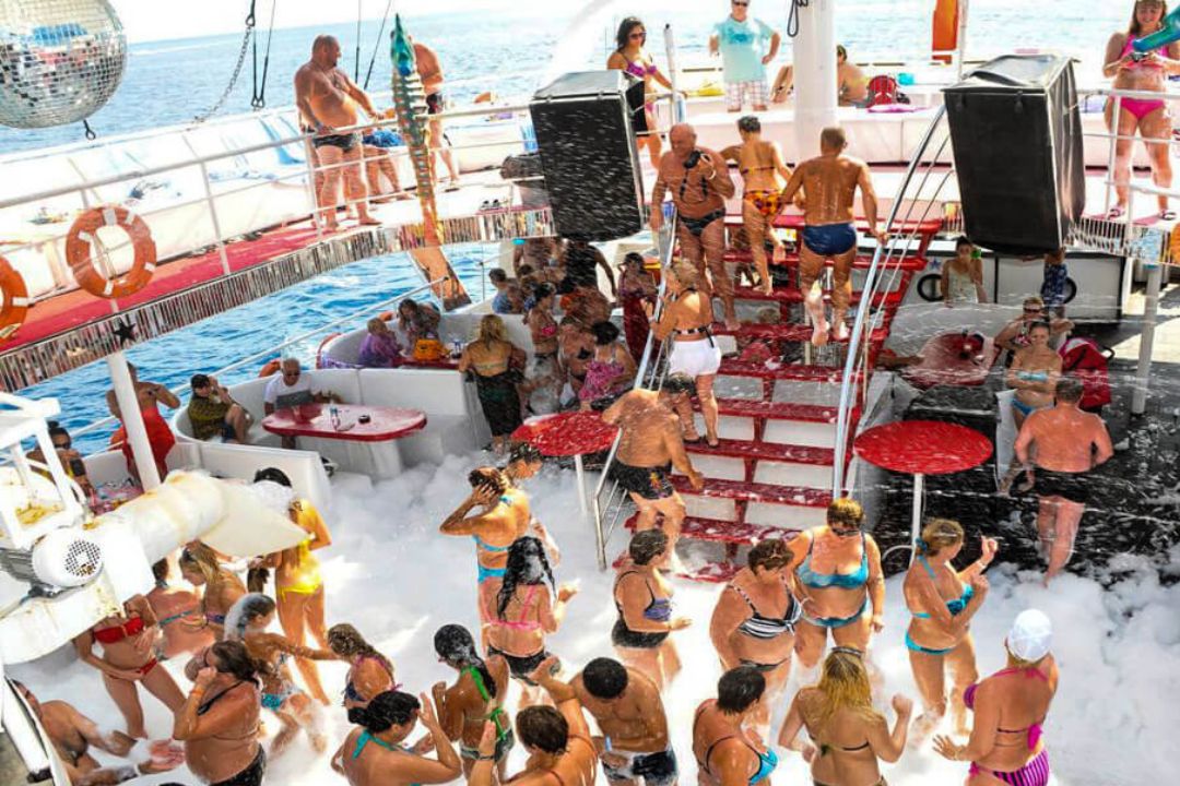 Antalya Mega Star Yacth Tour - Tripventura