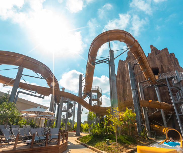 Billet til forlystelsesparken Land of Legends med transport