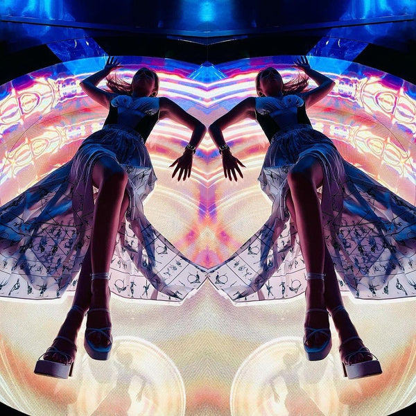 Model at AYA Universe