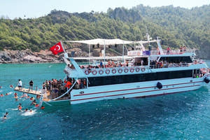 Alanya Neptun Boat with Soft Drinks, Lunch & Transfer