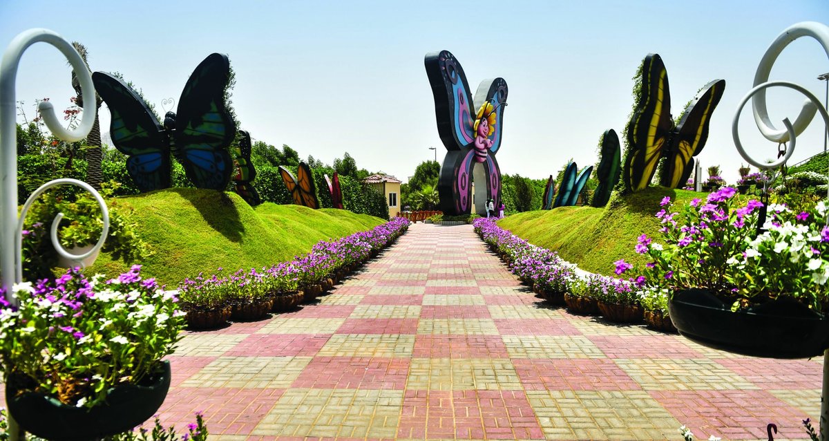 Dubai Combo: Global Village with Miracle Garden Tickets - Tripventura