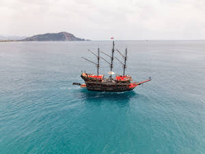 Alanya Titanic Boat Tour with Foam Party, Swimming & Lunch With Transfer