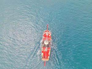 Alanya Titanic Boat Tour with Foam Party, Swimming & Lunch With Transfer
