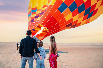 Dubai Gece Çöl Safarisi Sıcak Hava Balonu Uçuşu ve Kahvaltı