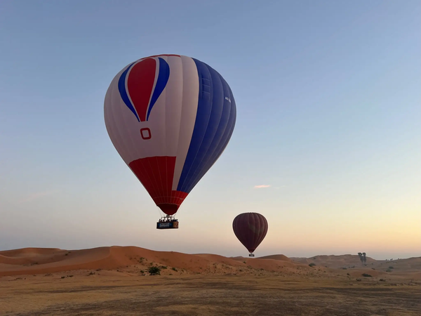 Ras Al Khaimah Sonnenaufgangs-Heißluftballonfahrten mit Erfrischungen