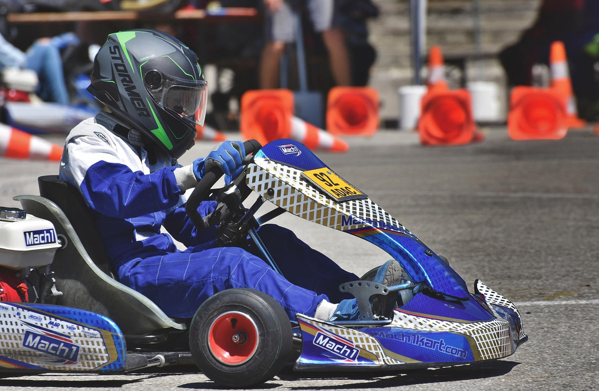 Go Kart Racing: Day and Night Tracks