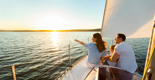 Istanbul Bosphorus Sunset Yacht Cruise with Snacks
