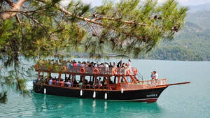 Green Canyon Boat Tour