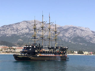 Excursion en bateau pirate à Antalya - Tripventura