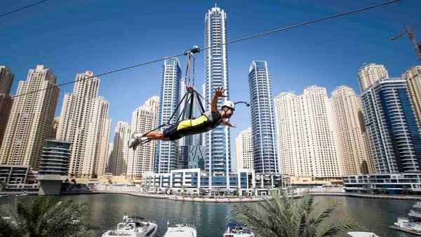 Dubai Zip Line på tværs af marinaen - Tripventura